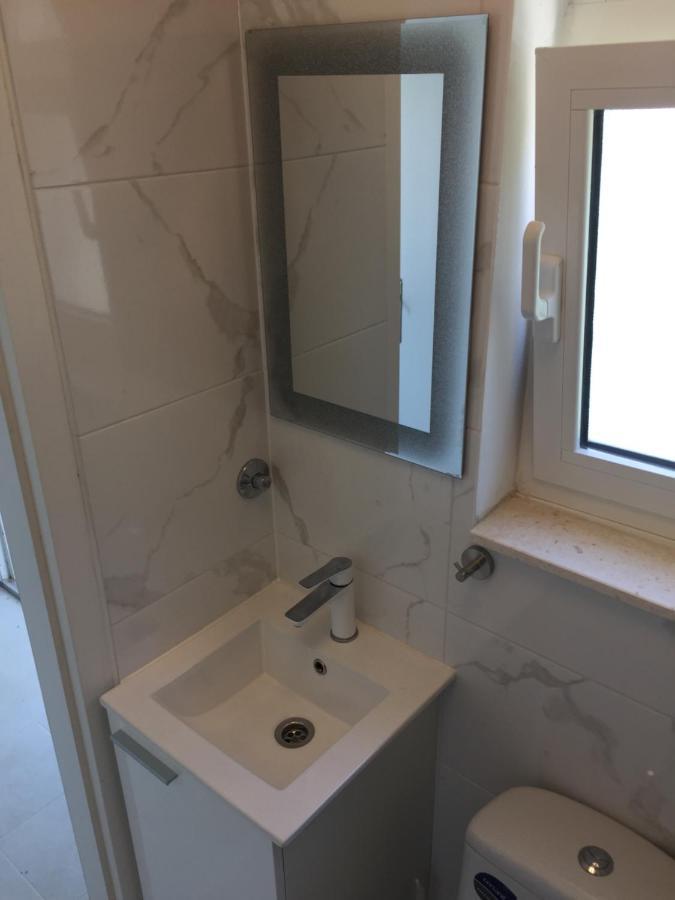 Apartment Remi, Penthouse With Balcony, Free Parking Marina Exteriör bild