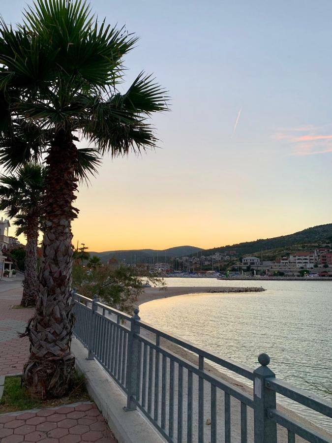 Apartment Remi, Penthouse With Balcony, Free Parking Marina Exteriör bild